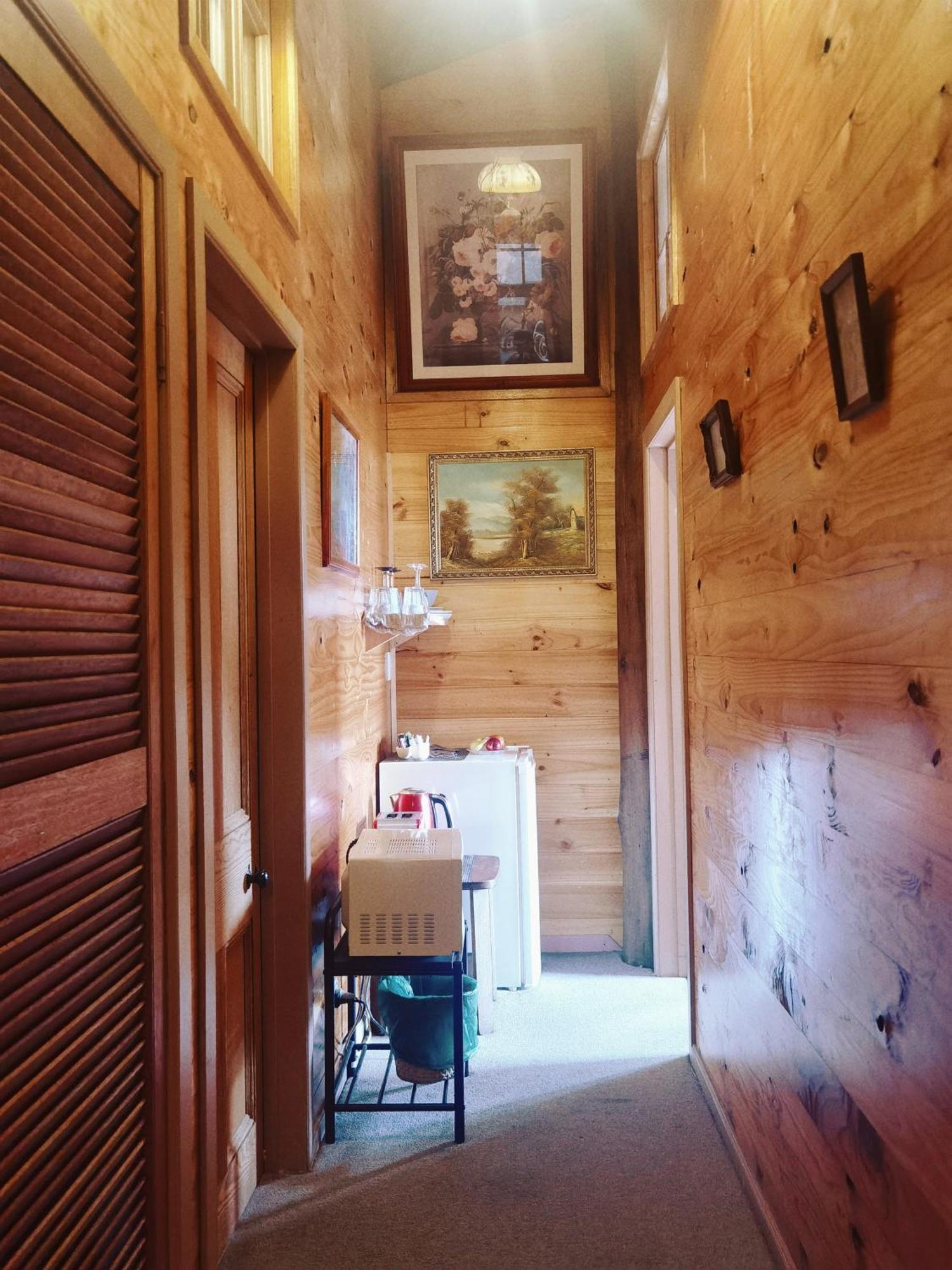The Goat And Goose Bed & Breakfast เลคส์เอนทรานส์ ภายนอก รูปภาพ