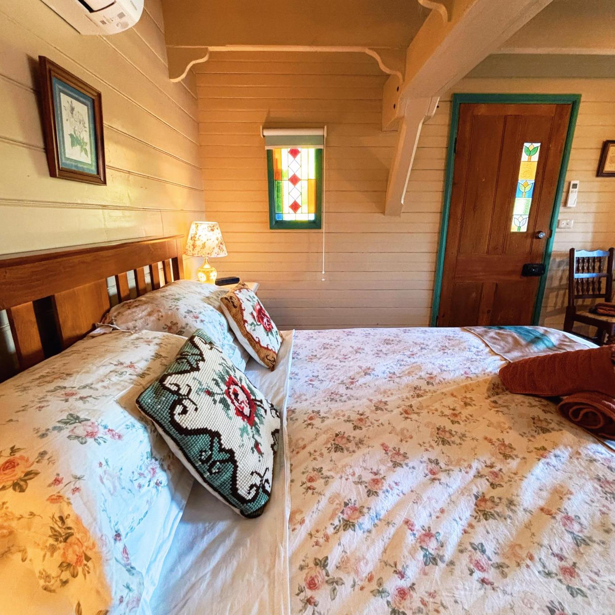 The Goat And Goose Bed & Breakfast เลคส์เอนทรานส์ ภายนอก รูปภาพ